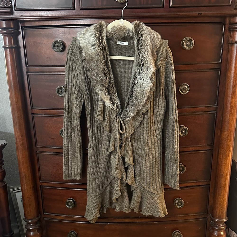 Verty Taupe Cardigan with Faux Fur Trim and ruffle detail. Wool blend. Cute!